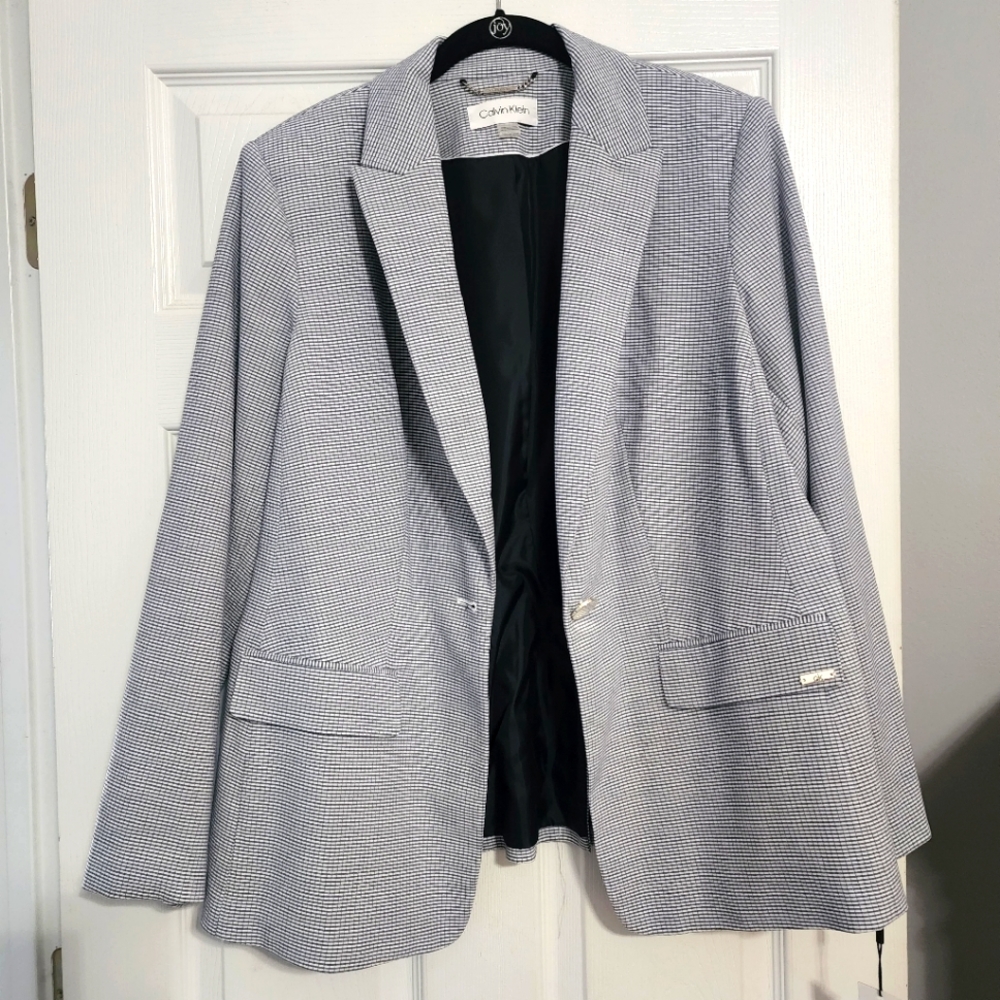 NWT, Calvin Klein blazer, size 14w, color blue and white herringbone.